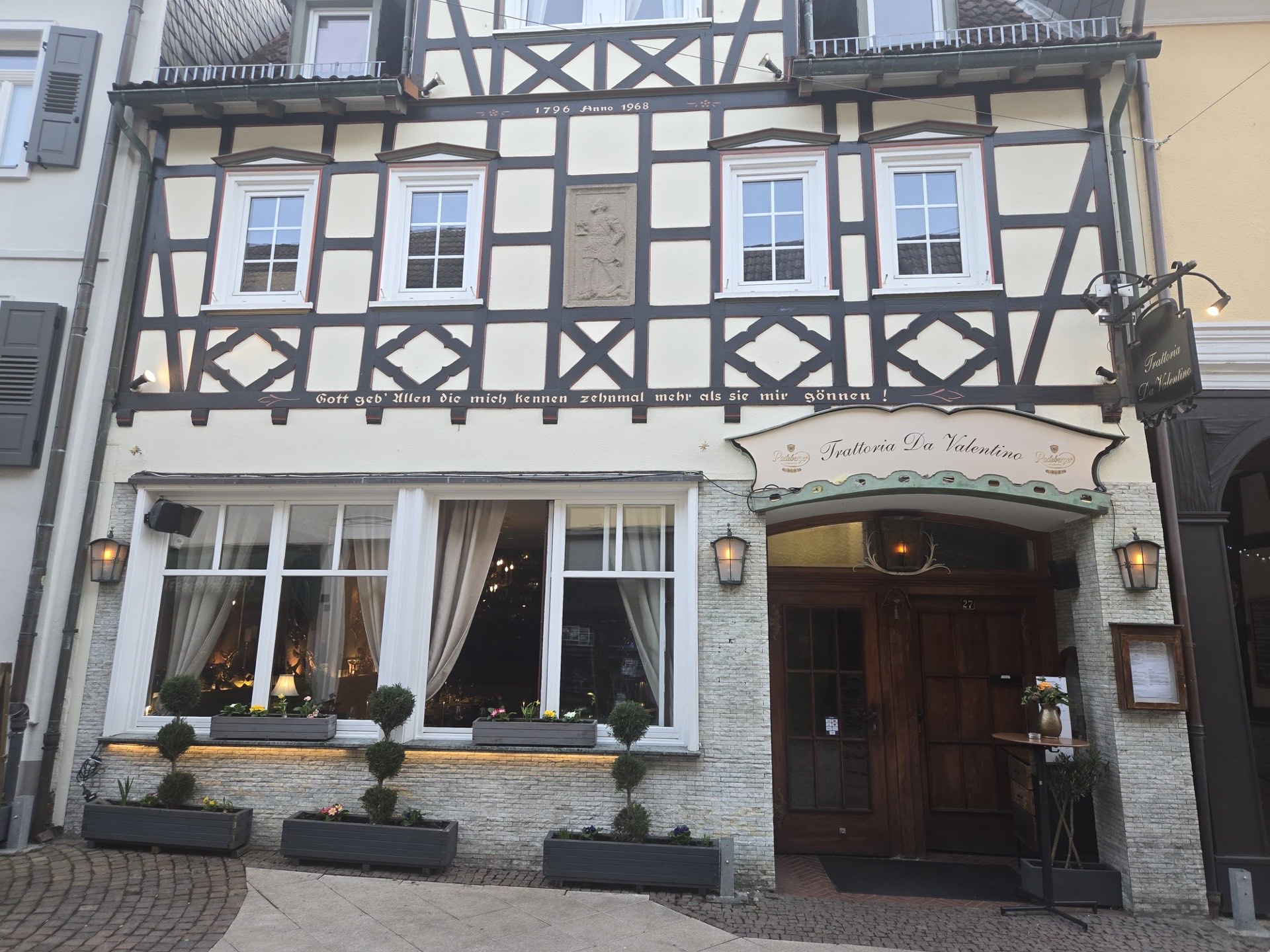 Fachwerkfassade der Trattoria